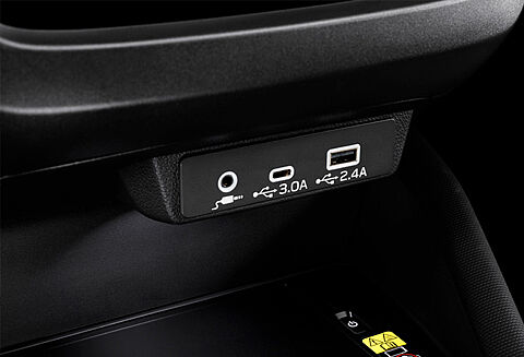 Subaru-Forester25-USB-Anschluesse.jpg