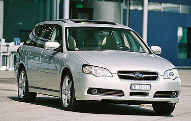 19_2004_Subaru_Legacy_Executive.jpg